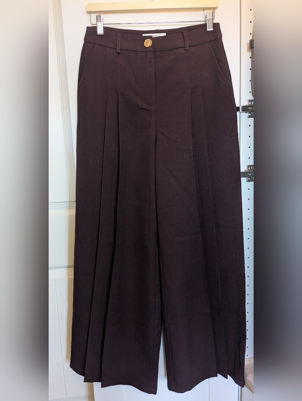 NWT Commense Mid-Waist Pleated Wide-Leg Pants (Sold Out)